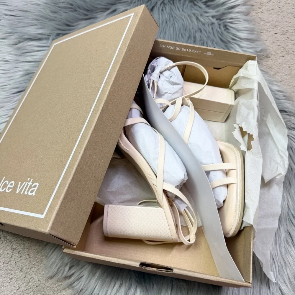 Dolce Vita Ivory Strappy Block Heel Sandals 9.5